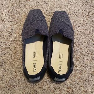 Toms Slip-On - Women’s Size 7